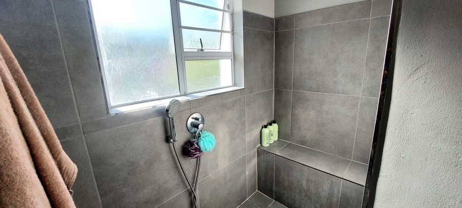 3 Bedroom Property for Sale in Sunrise On Sea Eastern Cape
